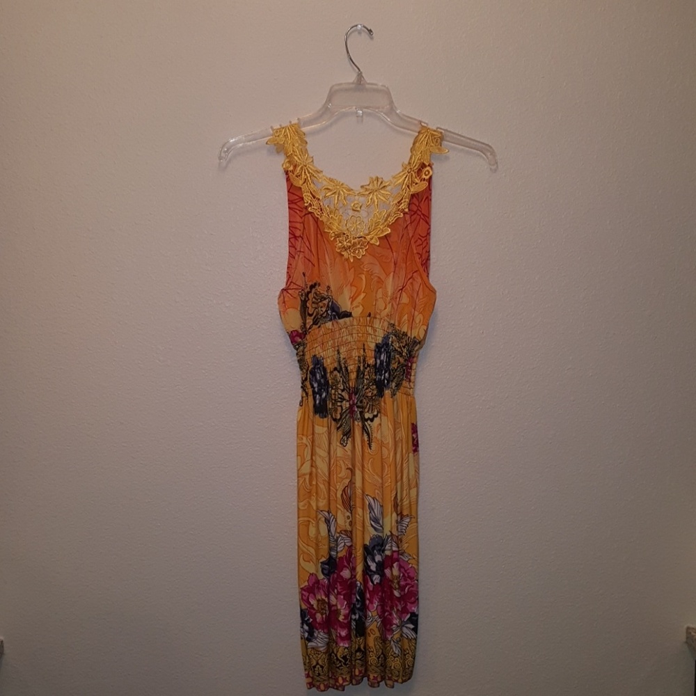 Dress - Picture 2 of 2
